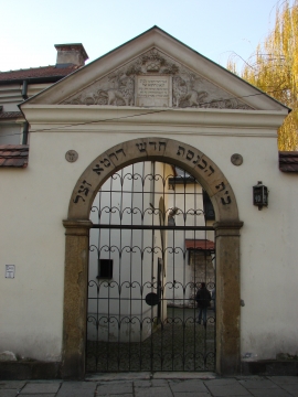Sinagoga en la Plaza Principal del Barrio Judío Karzimierz en Cracovia 